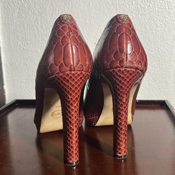 Michael Kors Ethel Burgundy Platform Pumps Size 8.5 - Picture 3 of 5